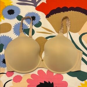 Natori Tan / Nude Seamless T-Shirt Bra (like new)